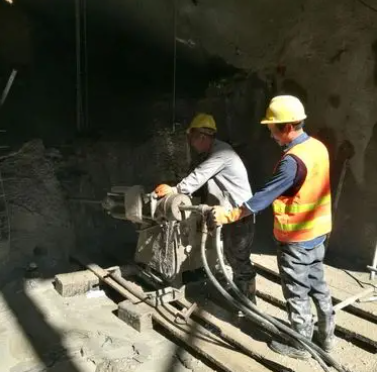 云岩水下抗分散灌浆料特点 水下不分散注浆料介绍